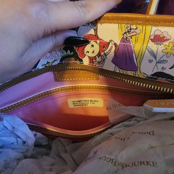 NWT Dooney & Bourke Disney Princess tote - Picture 8 of 8